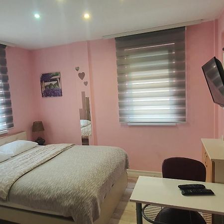 Studio Keti Belgrado Esterno foto